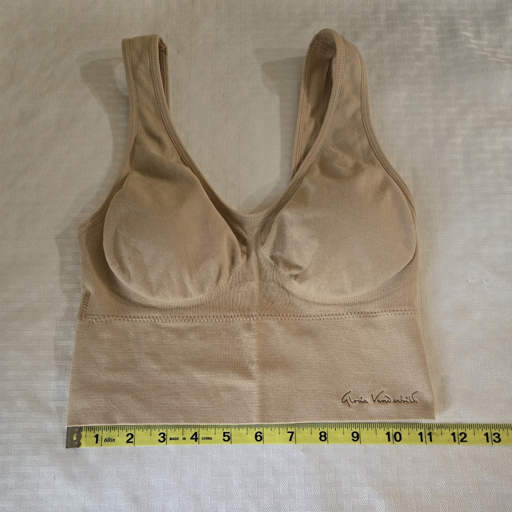 Seamless Everyday Wireless Bra - White & Beige